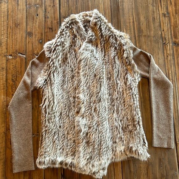 Qi Rabbit fur Sweater - Picture 2 of 6